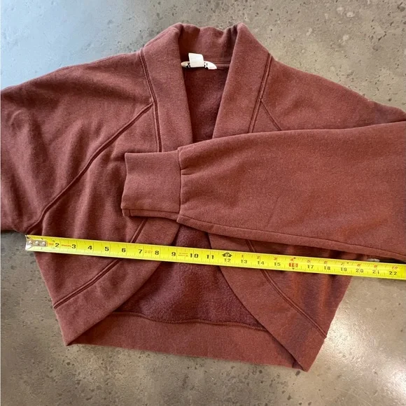 Athleta cropped sweatshirt jacket. Brown. Size L. - Picture 4 of 8